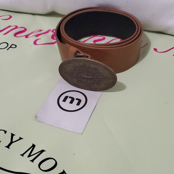 Montclair Belt - Picture 6 of 7